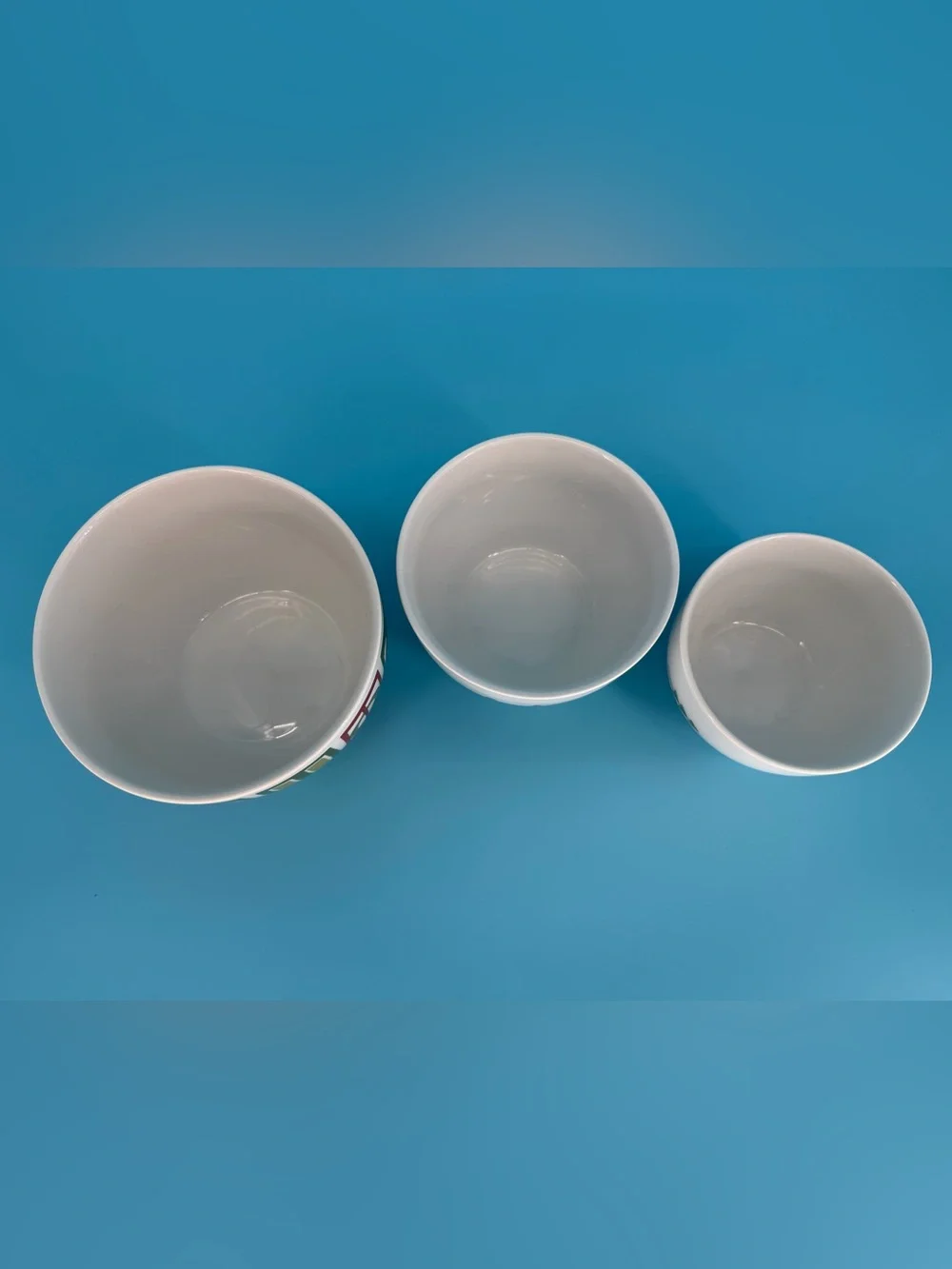 Crate and Barrel - Julie Rothman Yule Town Nesting Bowls Set Of 3 Christmas EUC